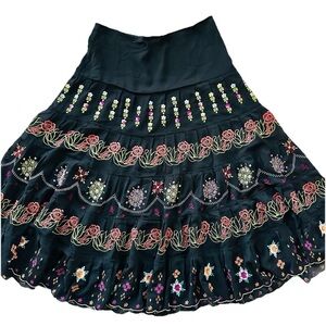 Silk Club Collection Women’s Floral Embroidered Skirt, 10, Boho Flirty Feminine